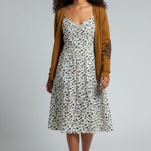 Floral V-Neck Spaghetti Strap Swing Dress in Ivory & Navy•XL